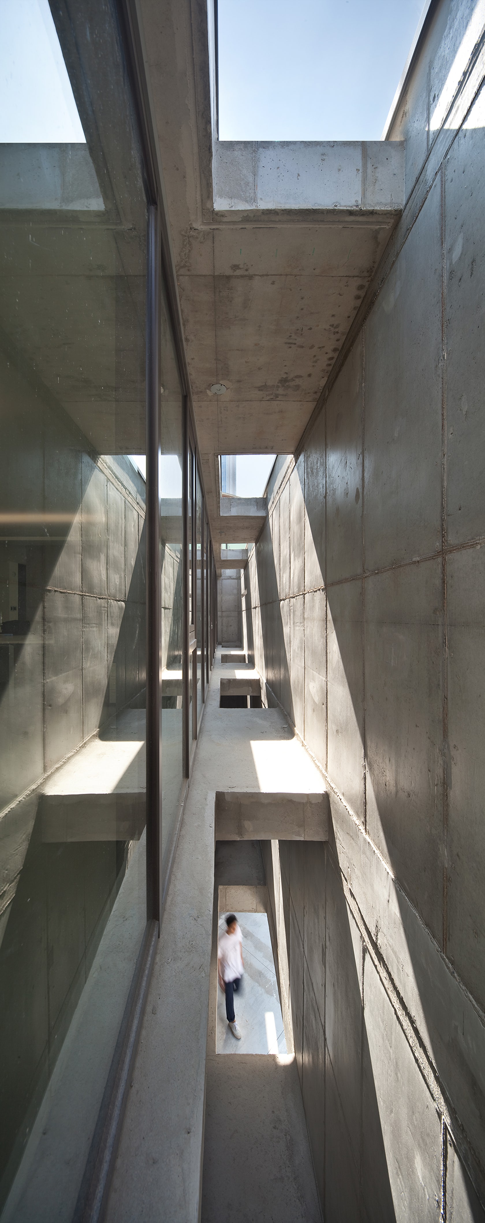© JMY architects