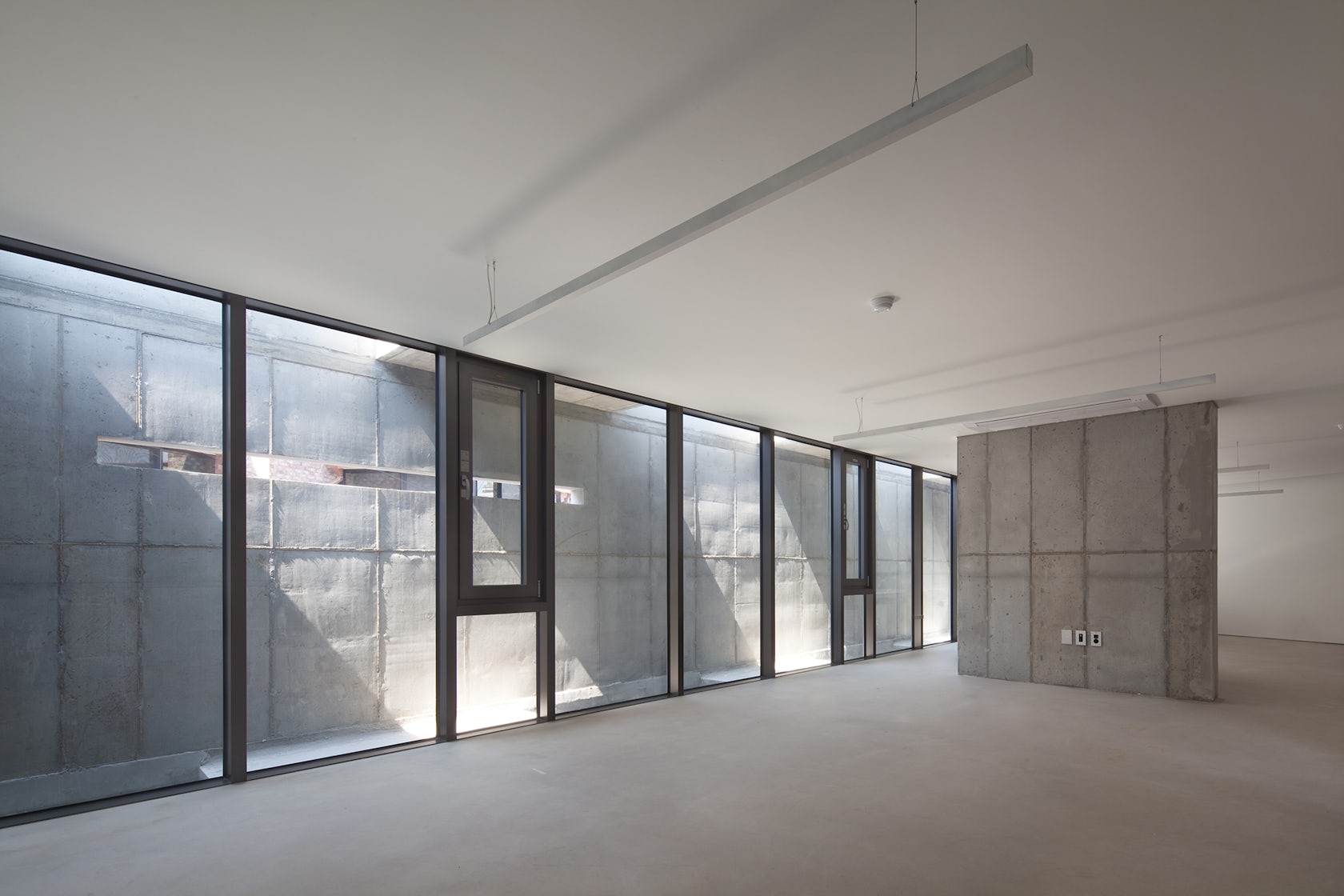 © JMY architects