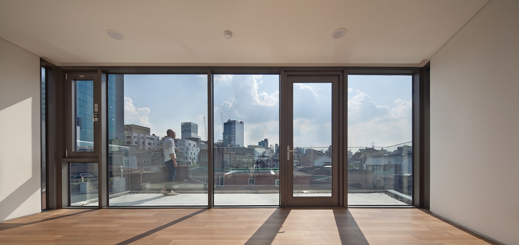 © JMY architects