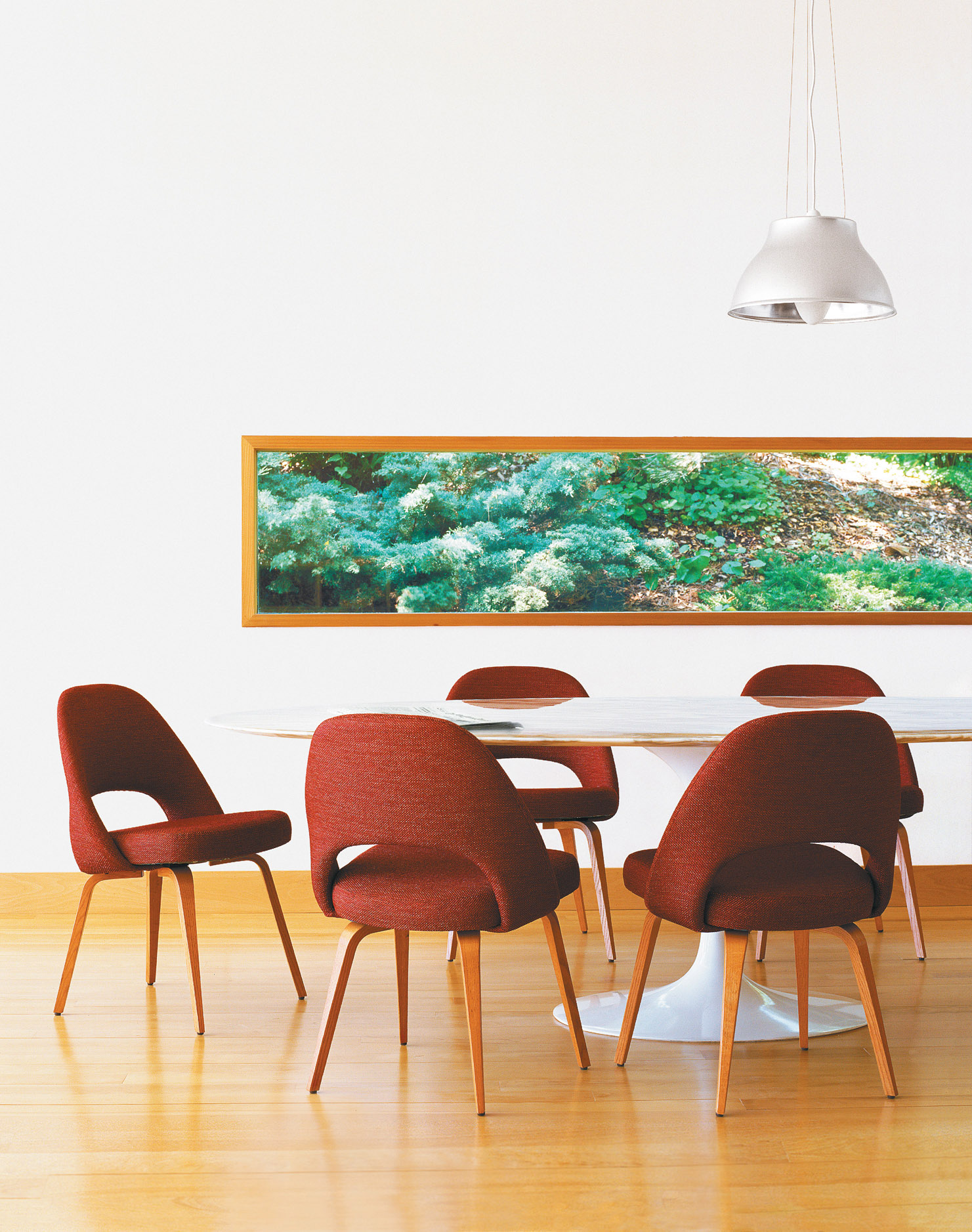 Saarinen Executive Armless Chair
