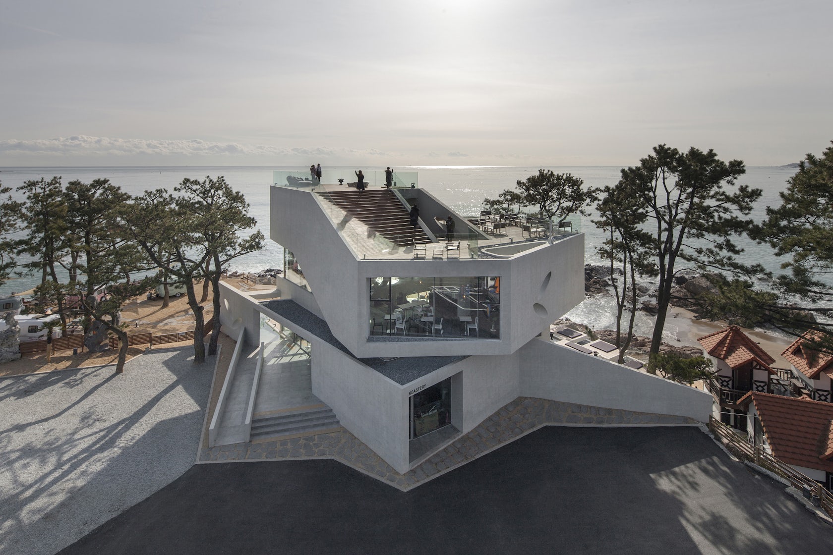 © Heesoo Kwak + IDMM Architects