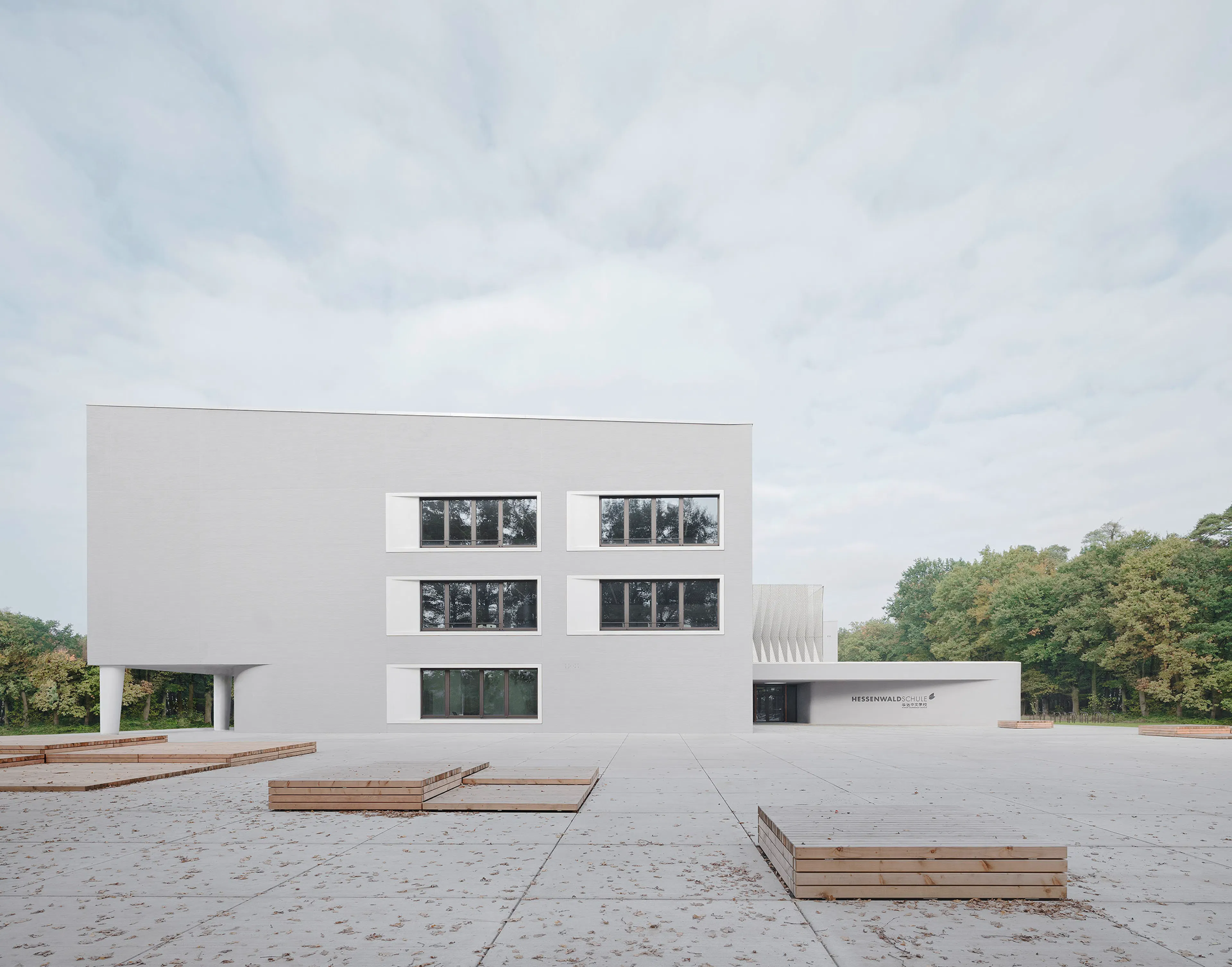 Four primary schools in modular design — 19