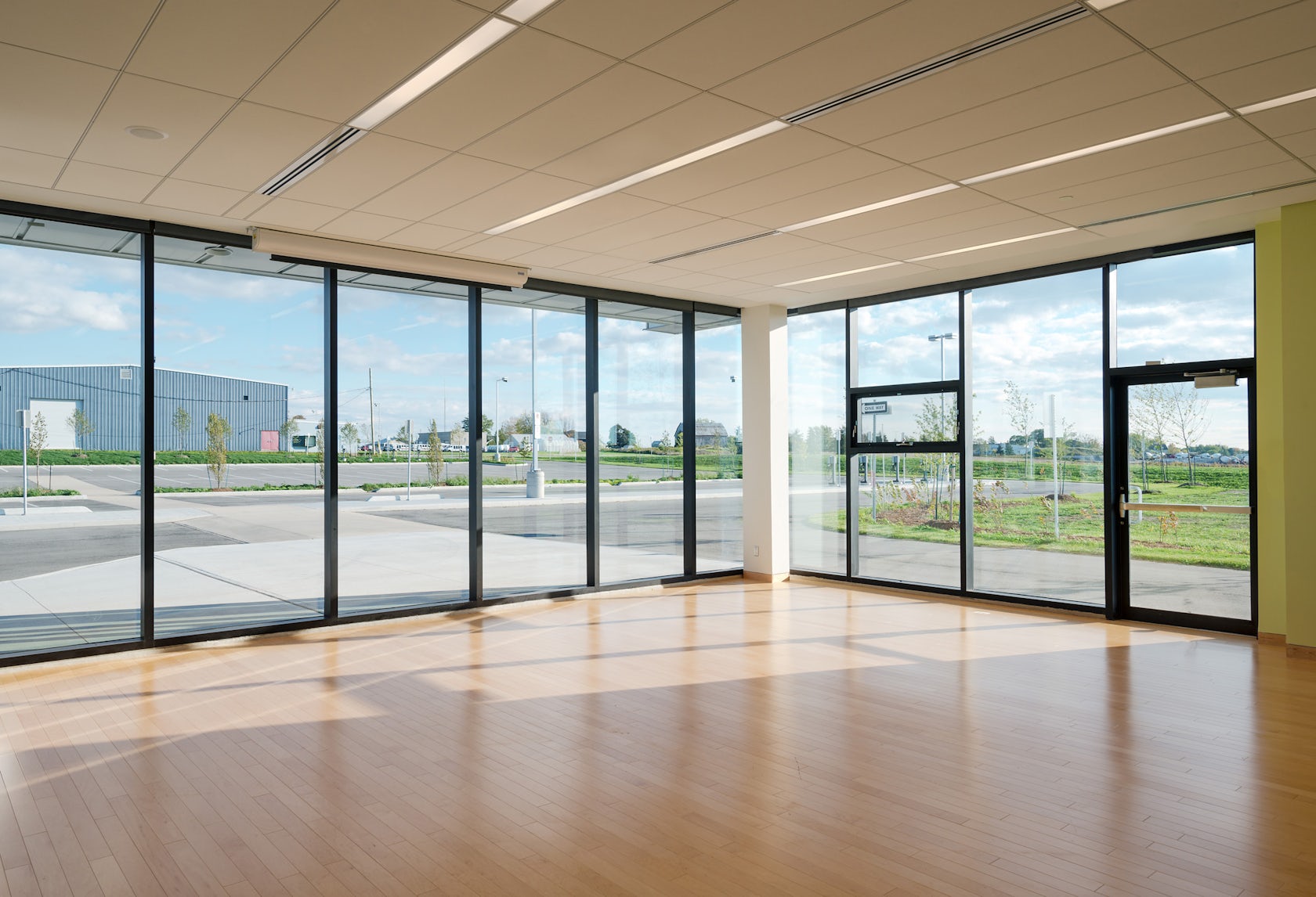 HARRY HOWELL TWIN PAD ARENA by DPAI Architecture Inc. - Architizer