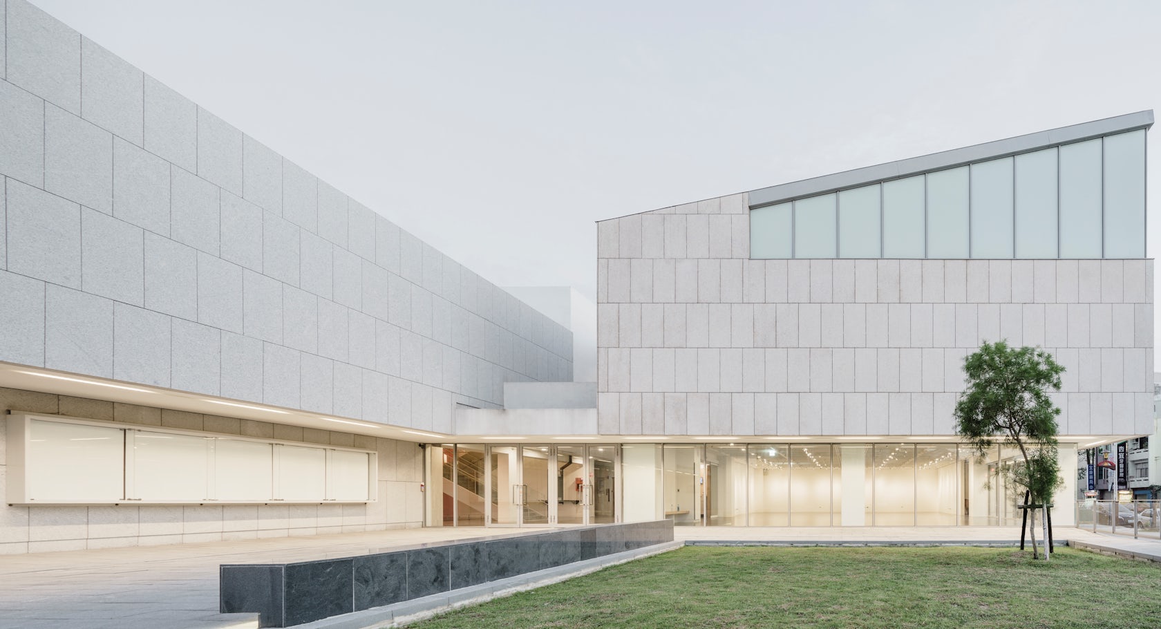© MAYU architects