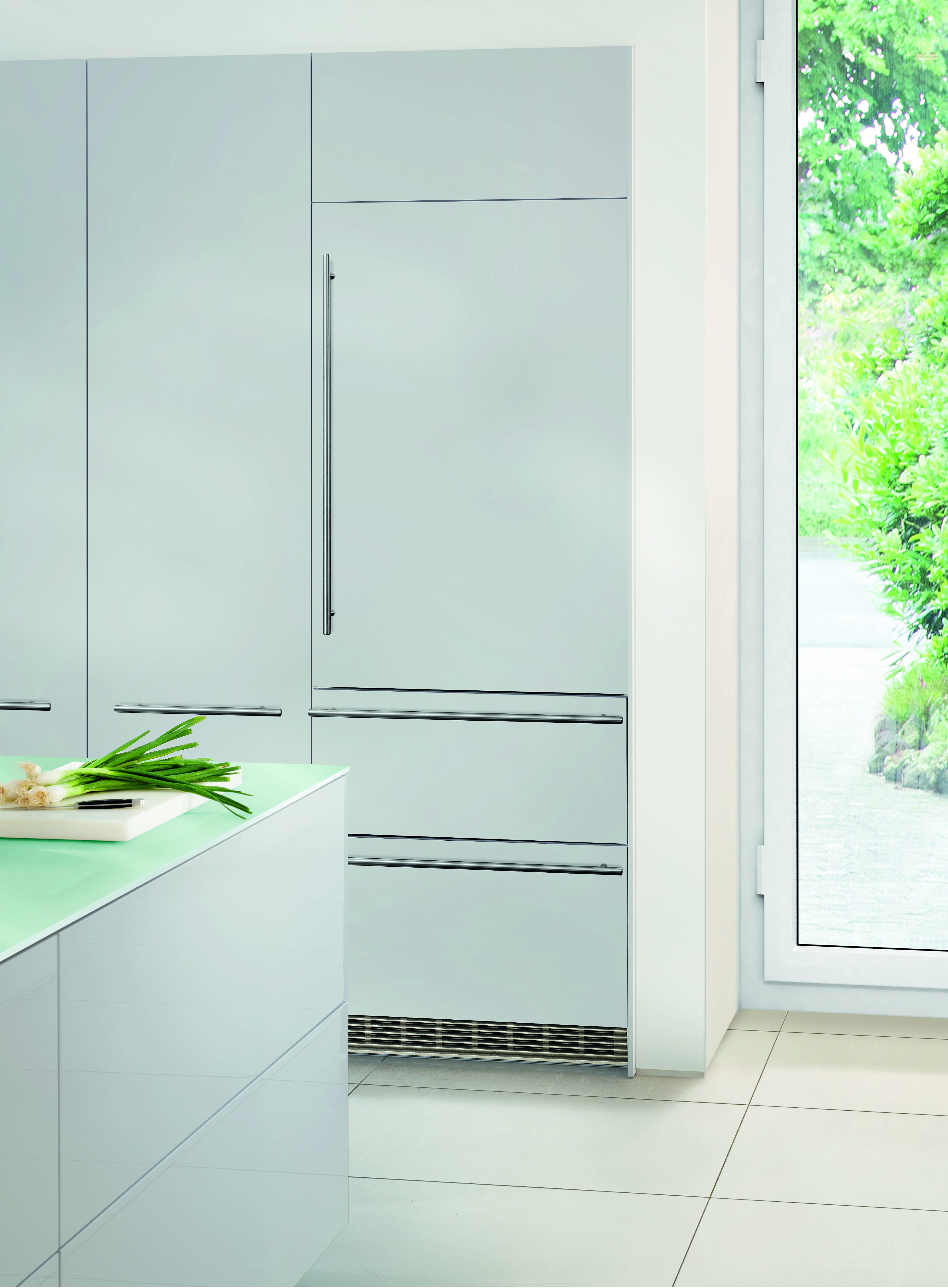 HCB 1560 Fully Integrated Refrigerator