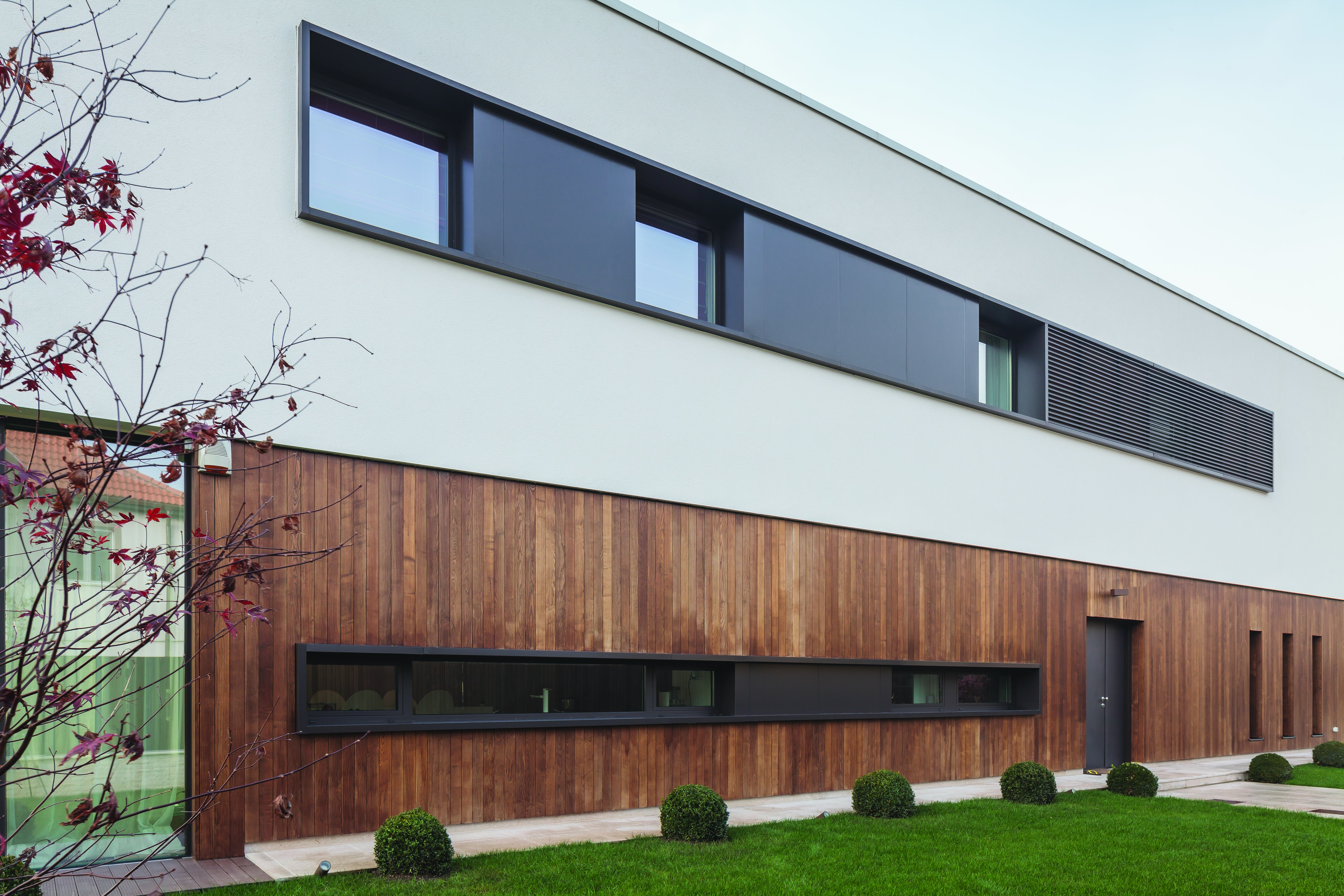 BS 40: contemporary shutters