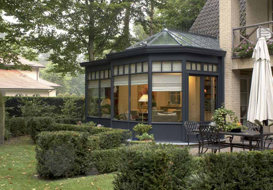 TR 200: for a broad range of roof configurations. 