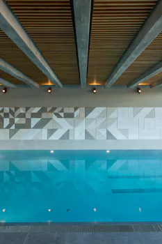 BAUX