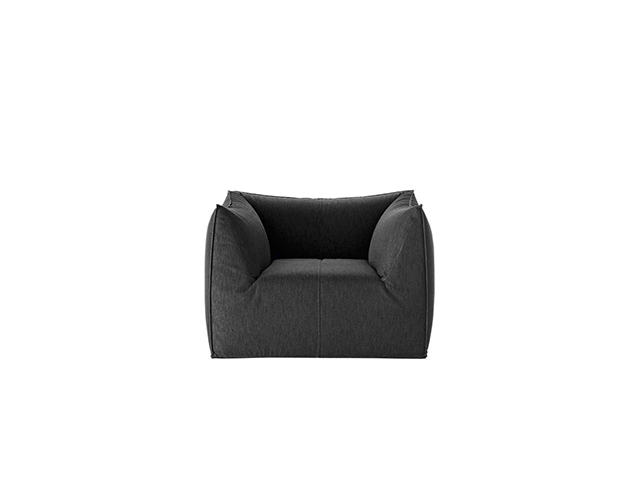 Le bambole Armchair