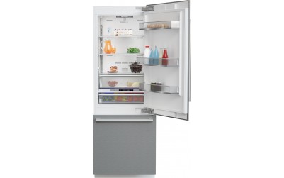 30" Fully Integrated Built-In Bottom-Freezer Refrigerator