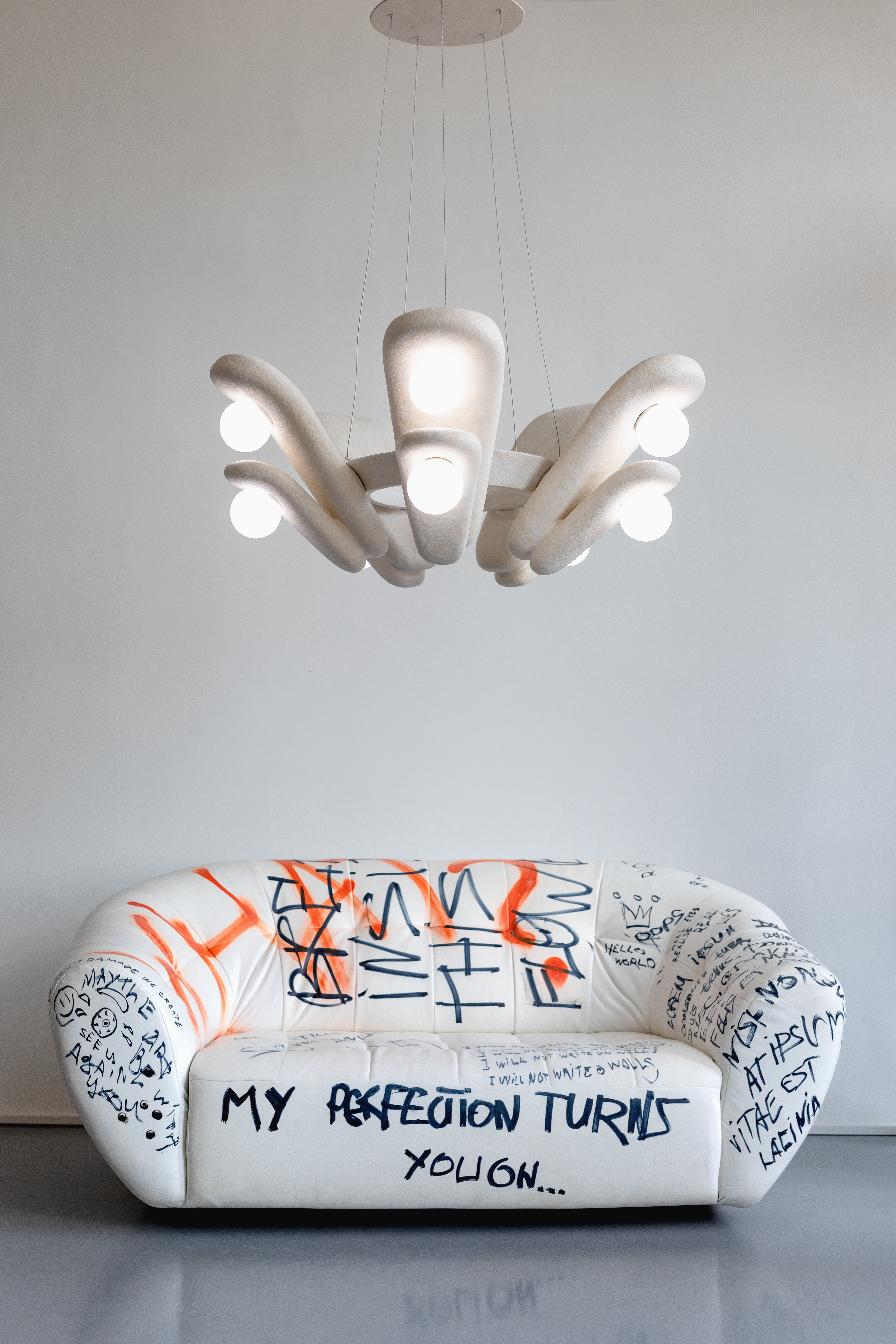 White chandelier - Zakohani collection