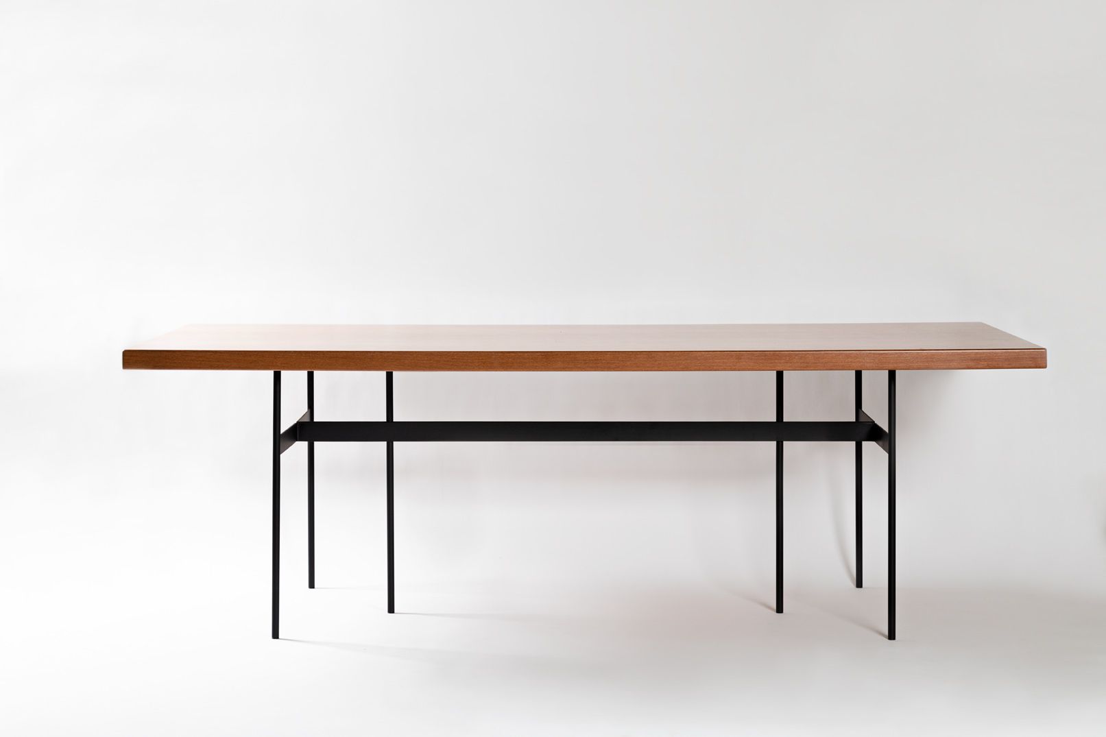 Caroline Dining table