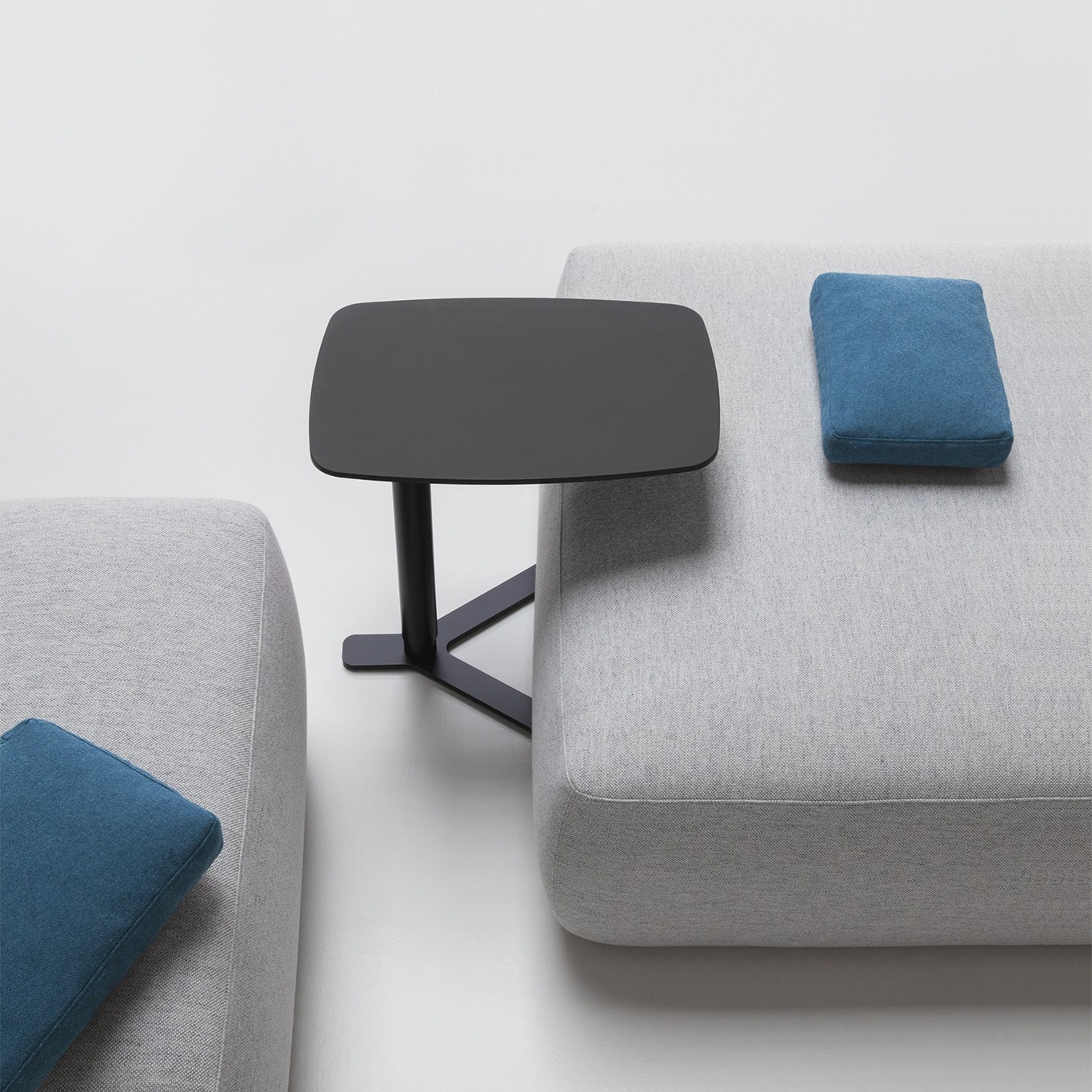 YO Side Table 