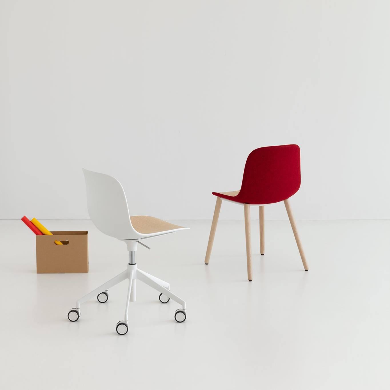SEELA | Chair