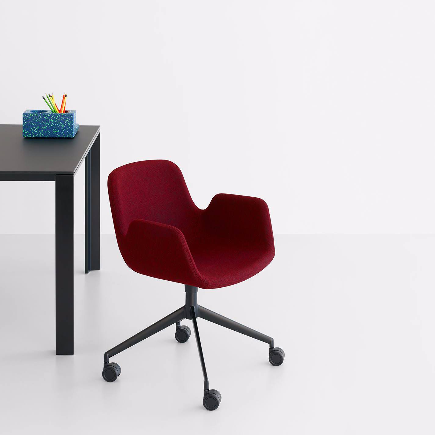 PASS | Chair