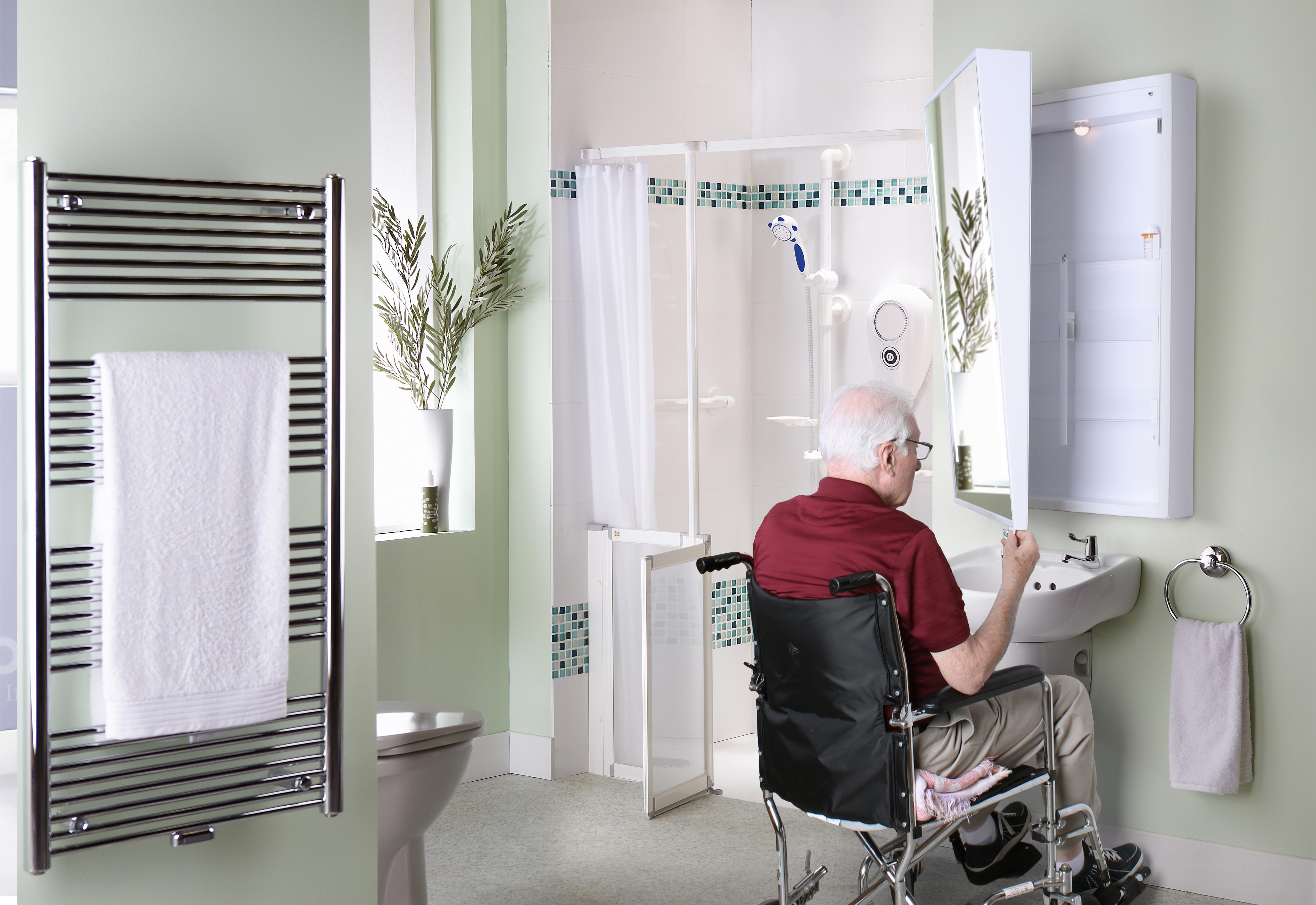 MIRROR-LUX ASSIST MEDICINE CHEST