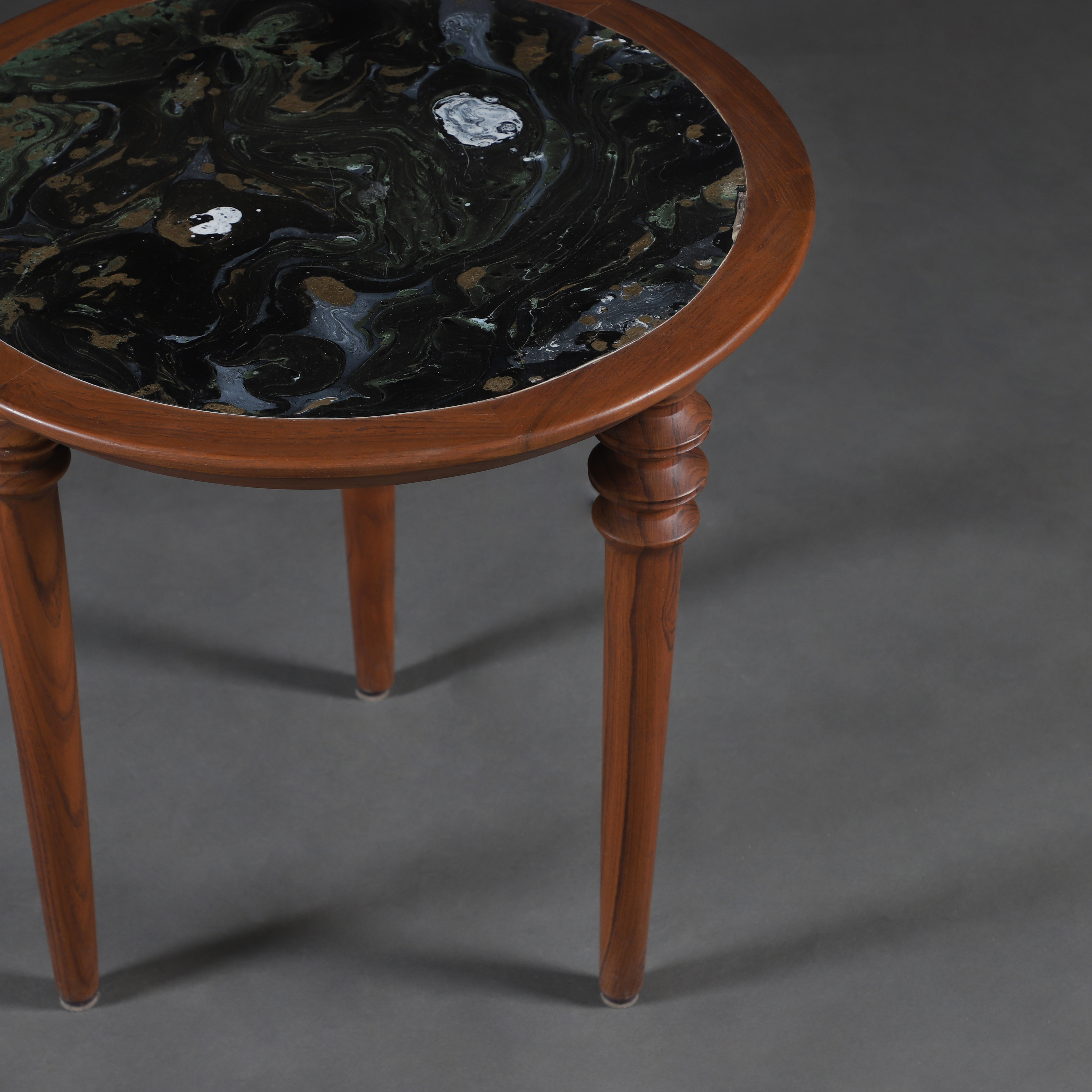 Marami - side table