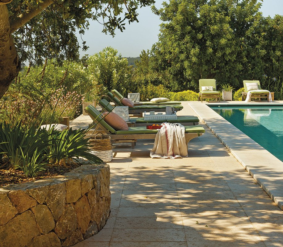 EXTERIOR FLOORING in natural stone Albamiel