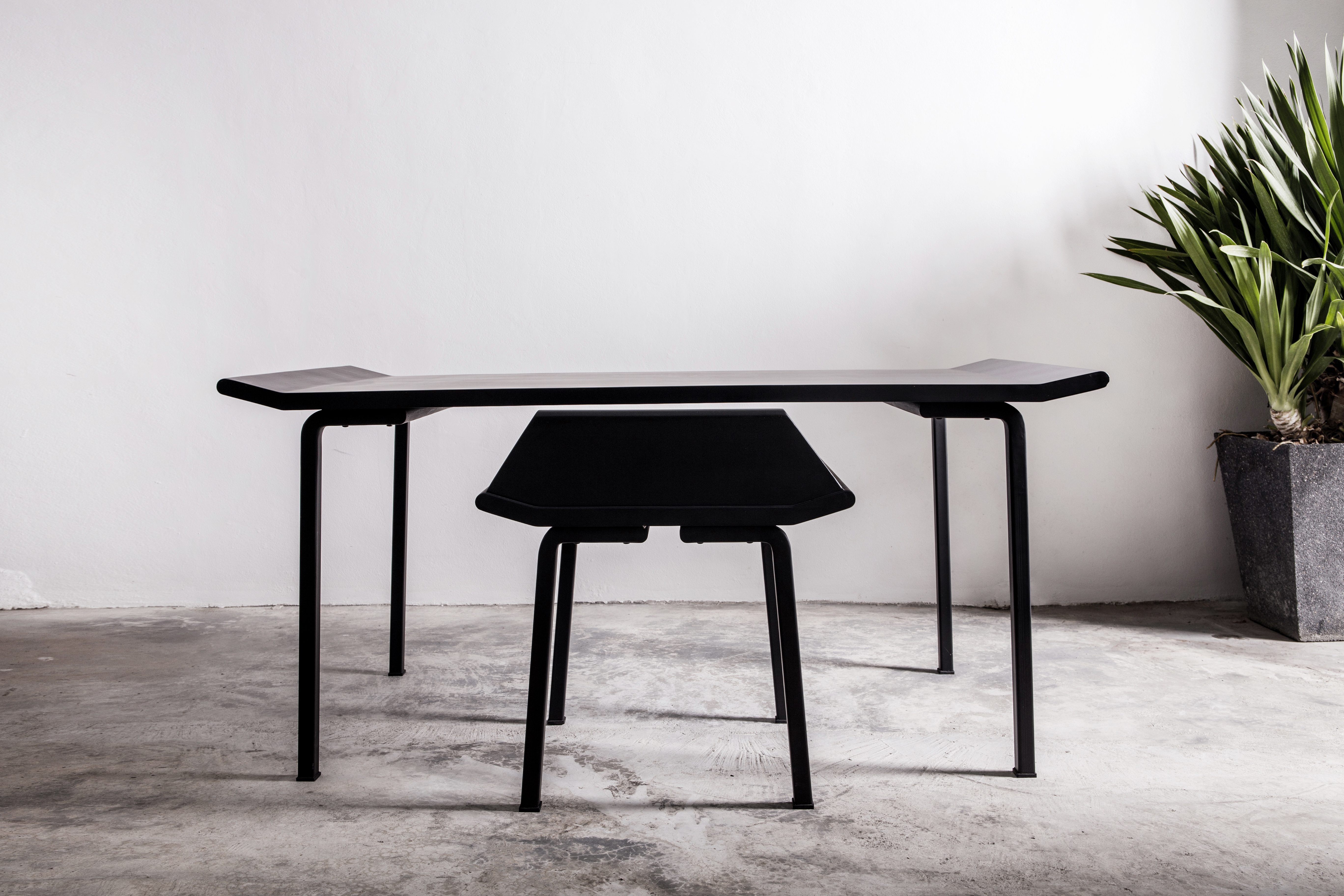 Aristo Table