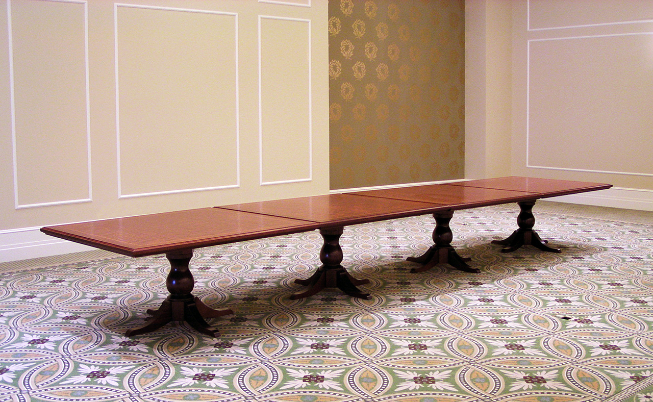 Upscale Modular/Reconfigurable Tables 