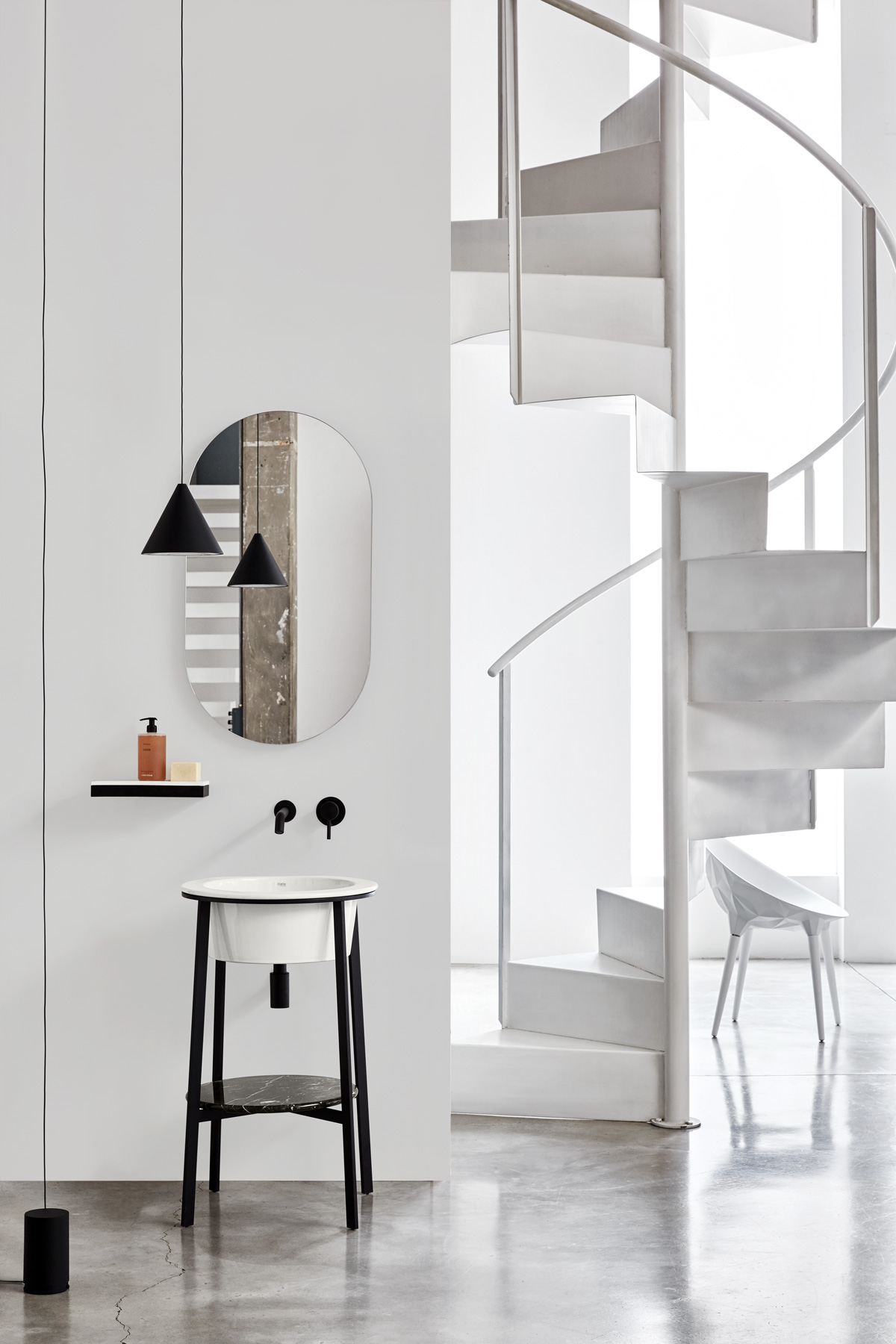CATINO TONDO washbasin with cabinet, design by Andrea Parisio, Giuseppe Pezzano