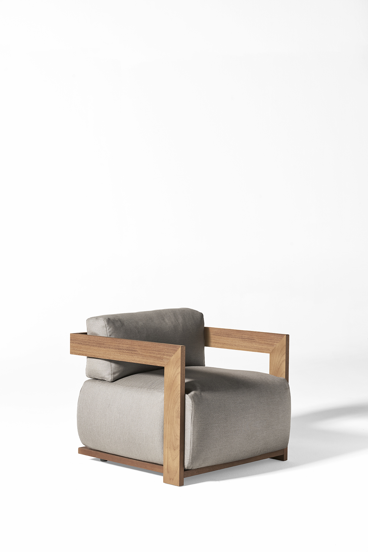 CLAUD OPEN AIR SMALL ARMCHAIR