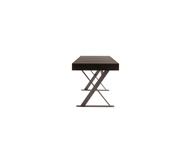 Max Writing Desk