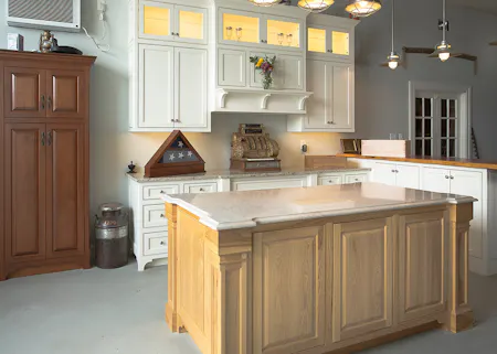 Robin's Custom Woodworks