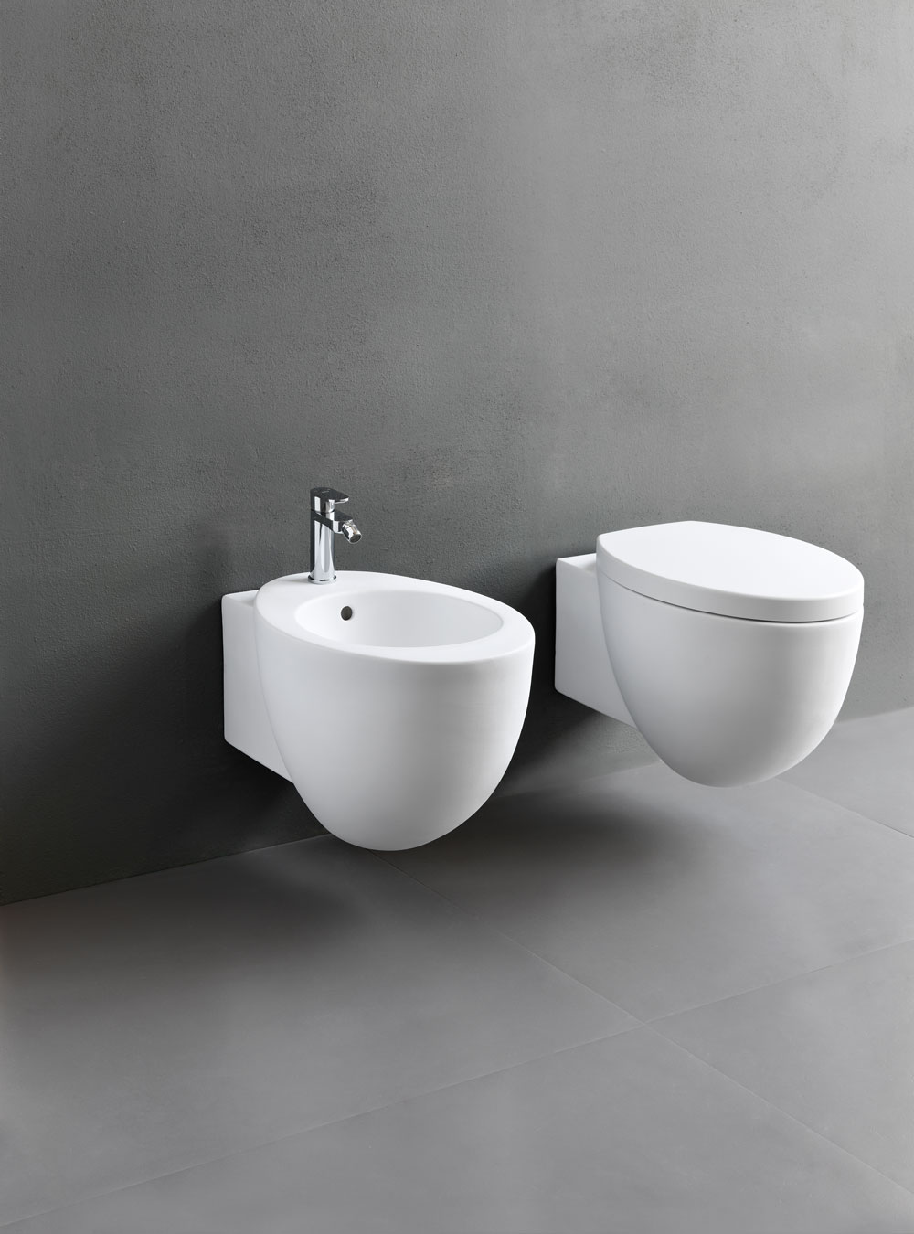 LE GIARE wall-hung wc and bidet design by Claudio Silvestrin