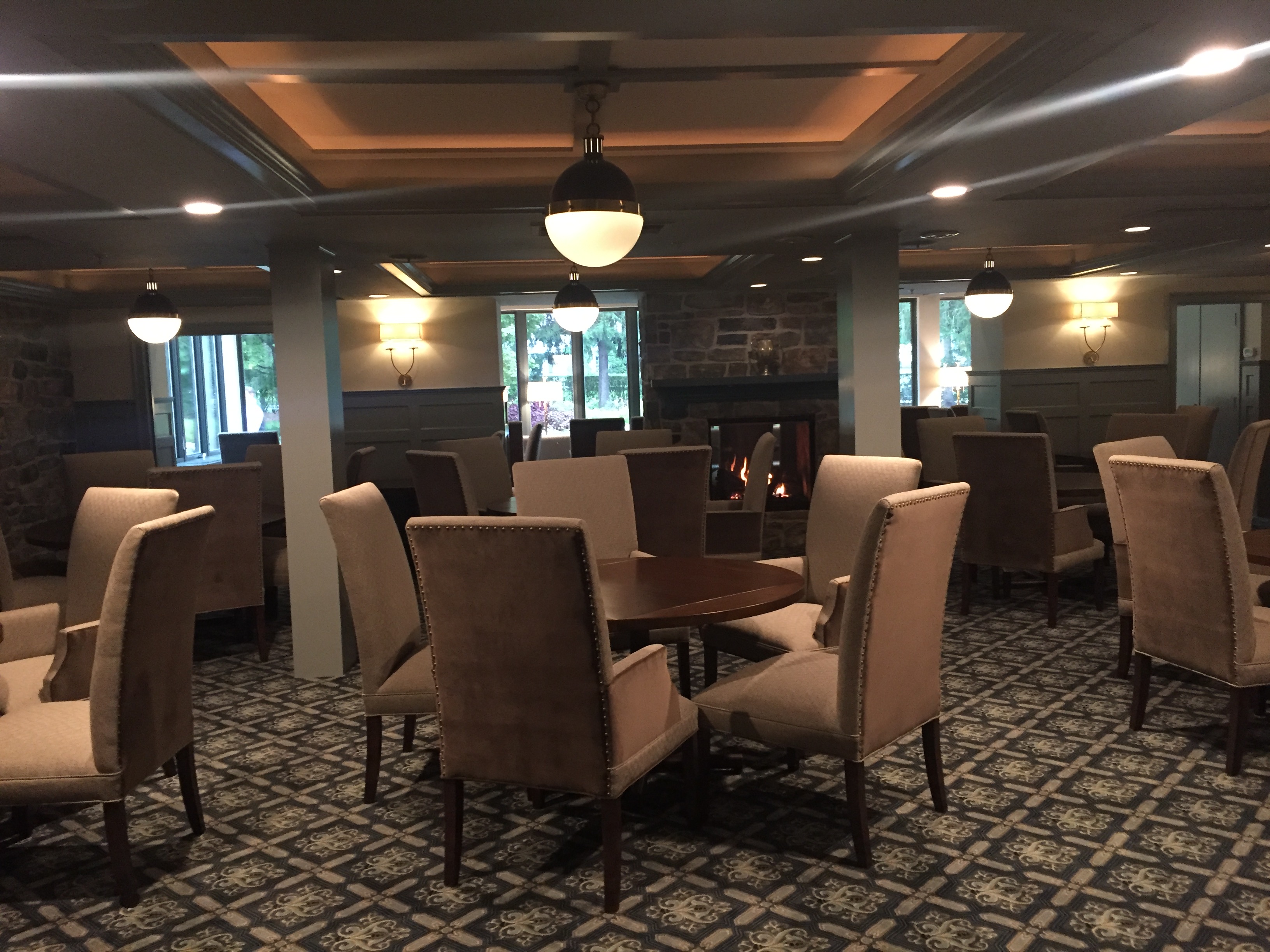North Hills Country Club Lounge