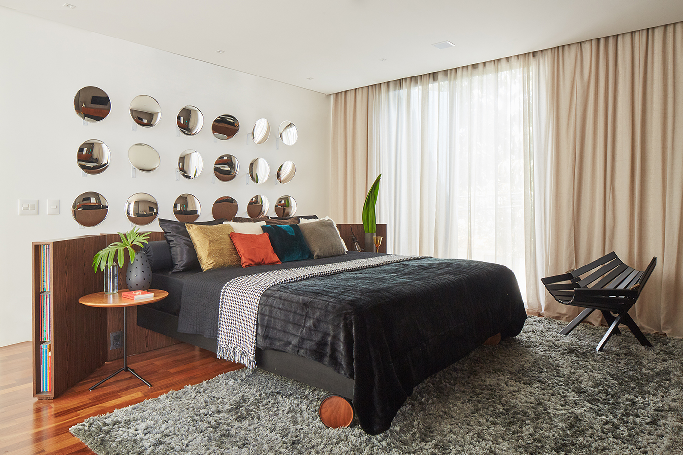 Hug Headboard