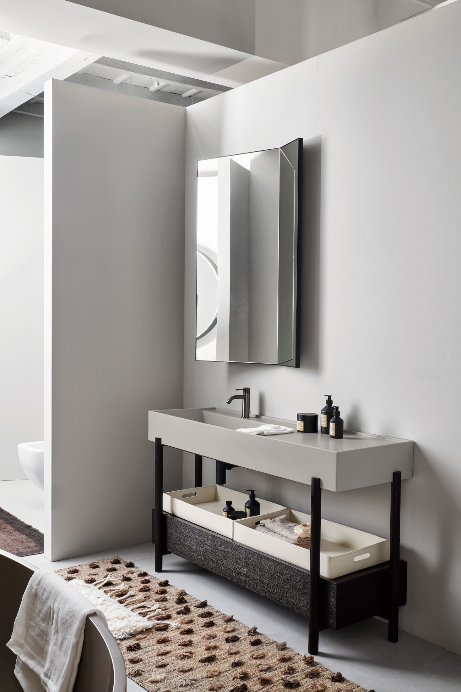 PLINIO washbasin with cabinet design Andrea Parisio, Giuseppe Pezzano