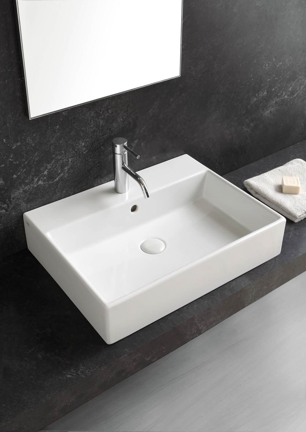 SMILE washbasins