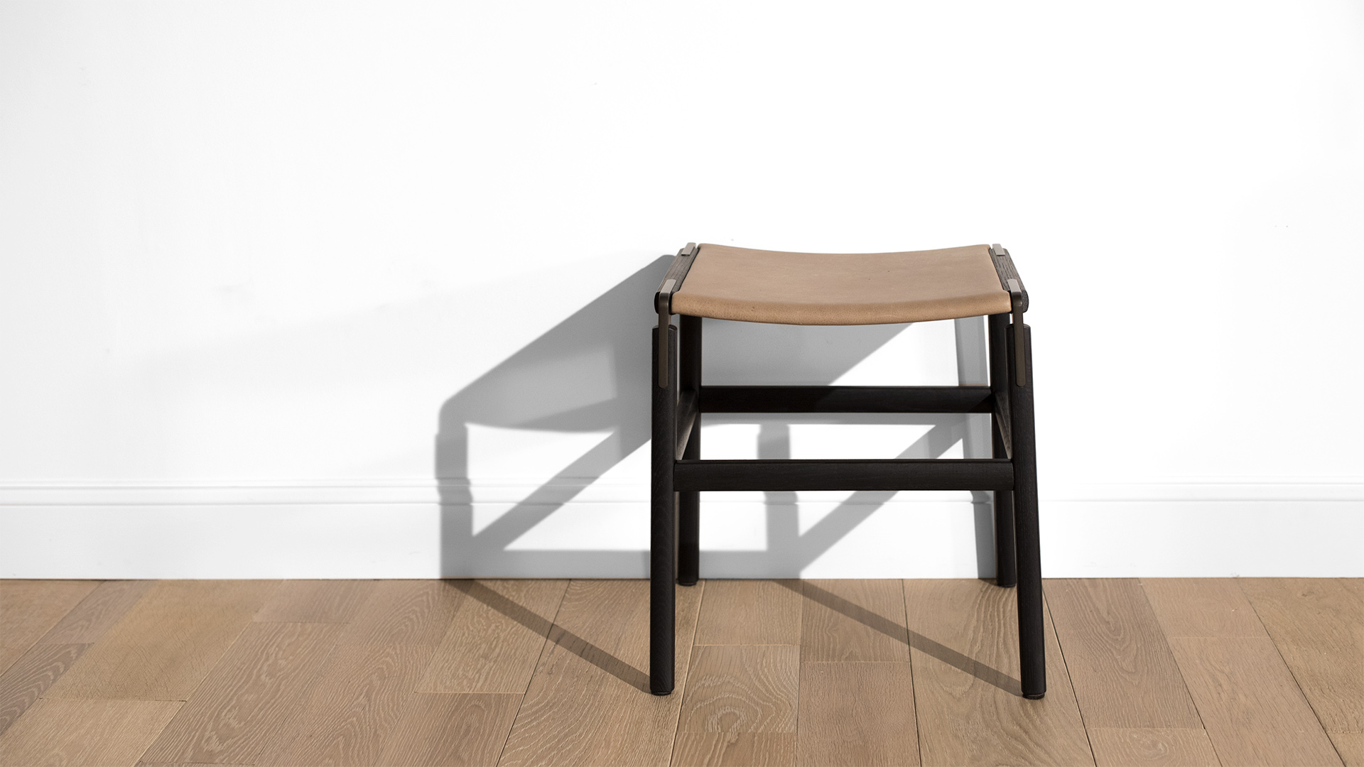 Shorty Backless Standard Chair