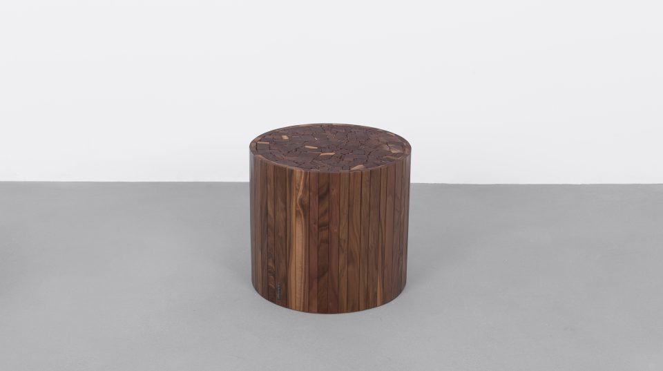 Signature // Stoolen