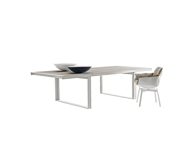 Canasta'13 Outdoor Table