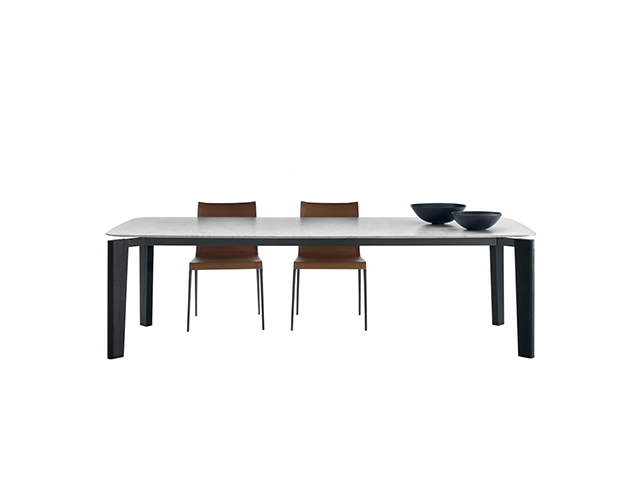 Oskar Table