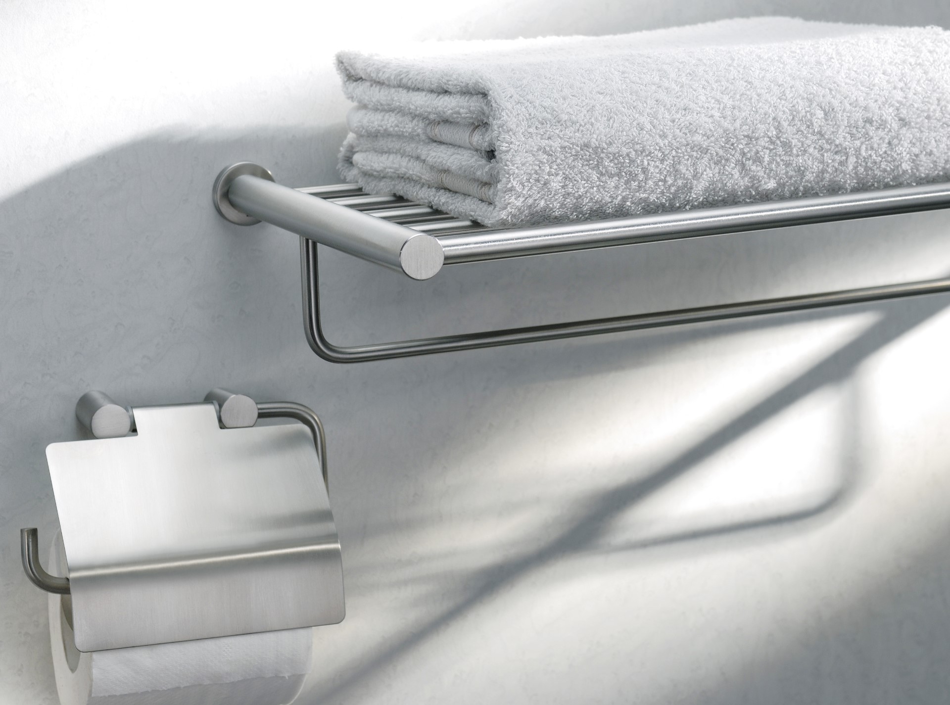 Justime Still One bathroom accessories