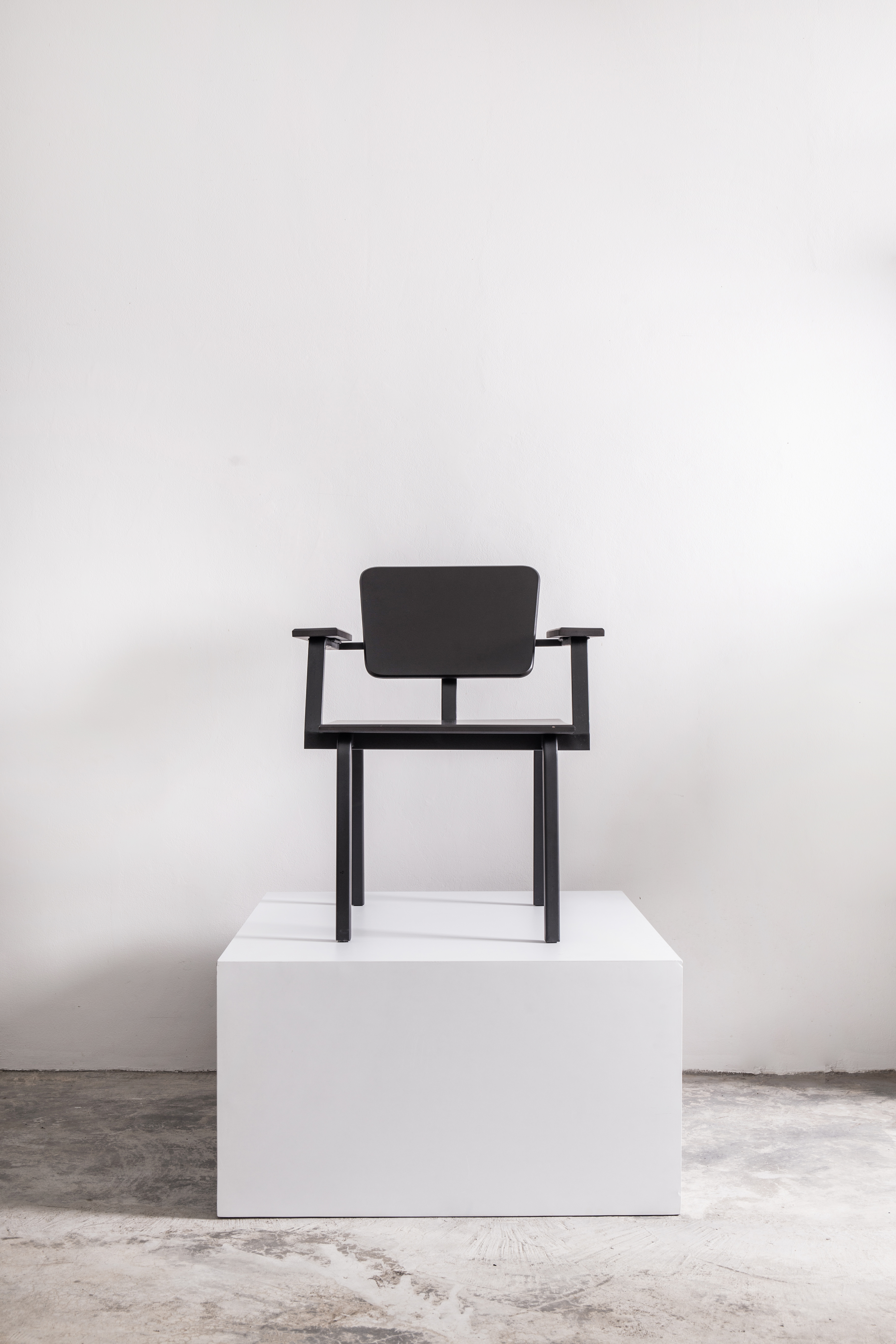 Zeno Chair (Oak)