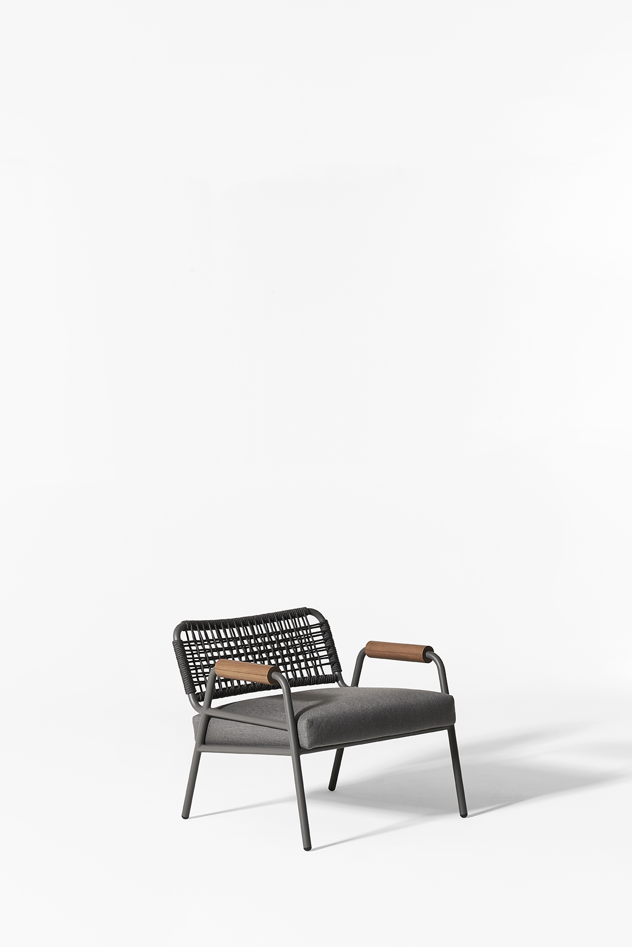 ZOE WOOD OPEN AIR ARMCHAIR