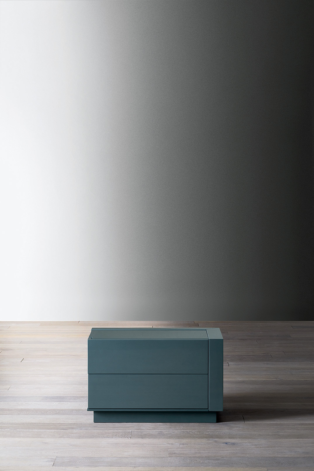 BENJAMIN NIGHT TABLE