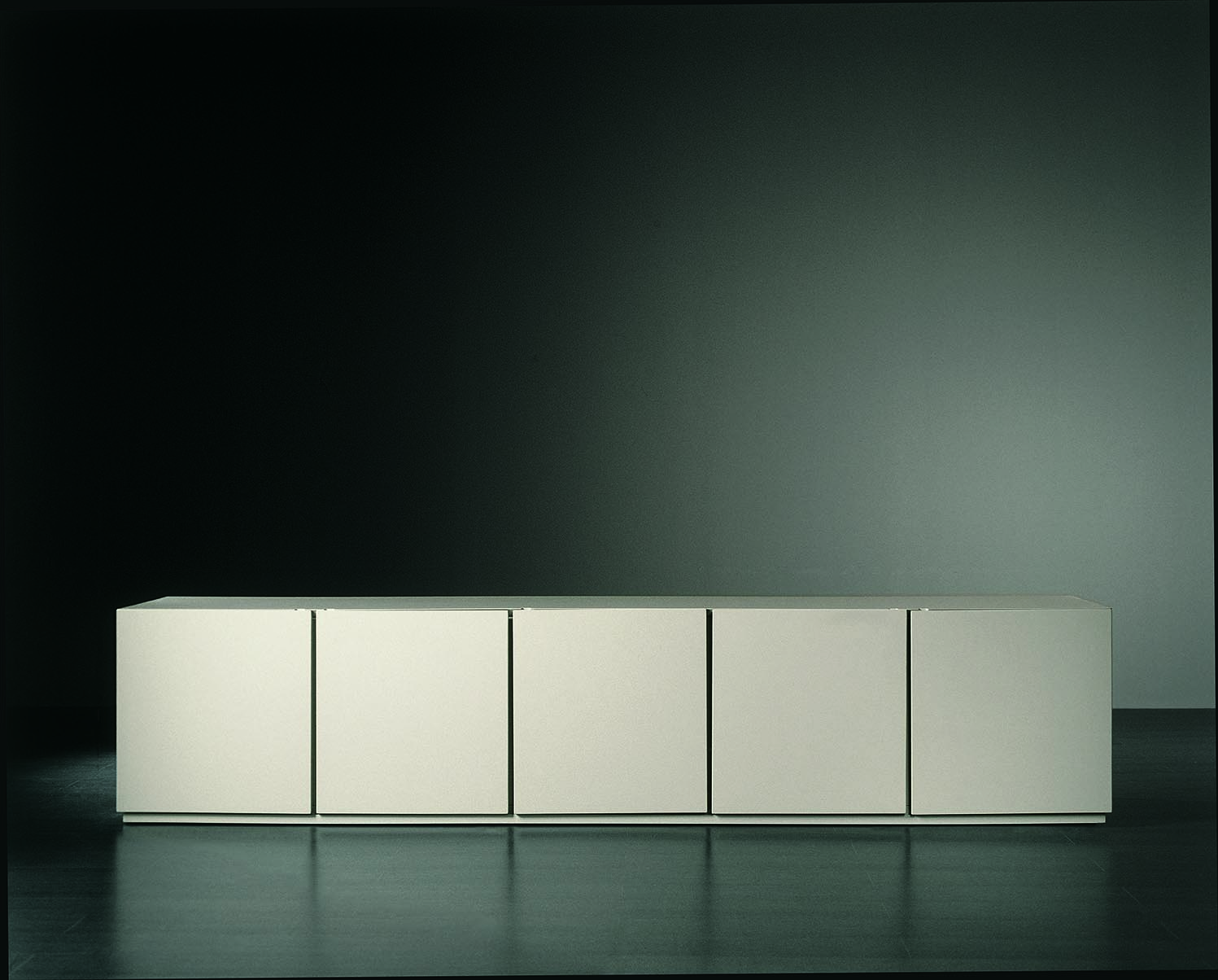 DAY SIDEBOARD