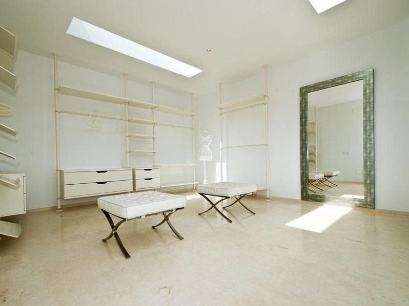 INTERIOR FLOORING in natural stone | Limestone Caliza Alba