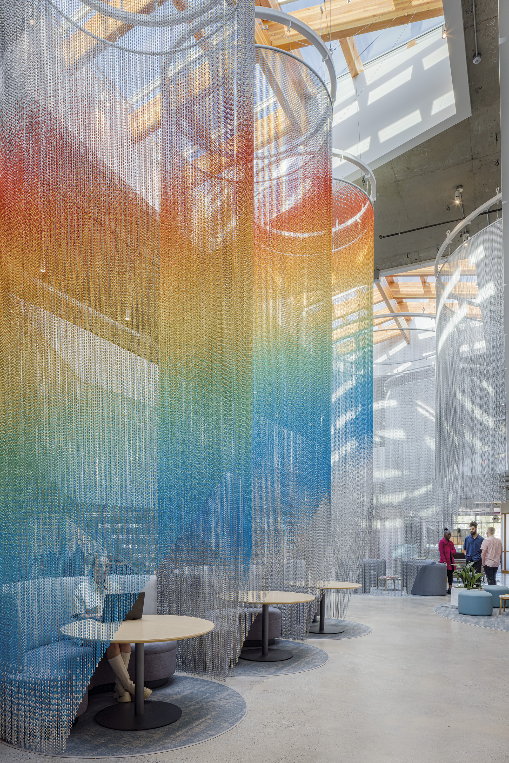 Space dividers