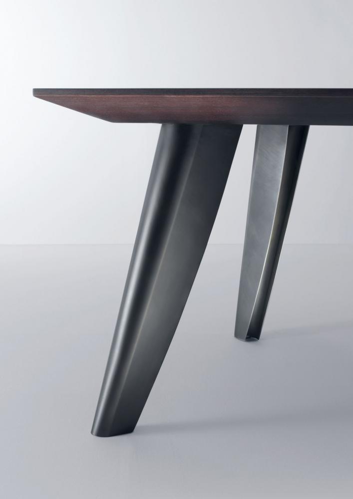 BD 12 | Table