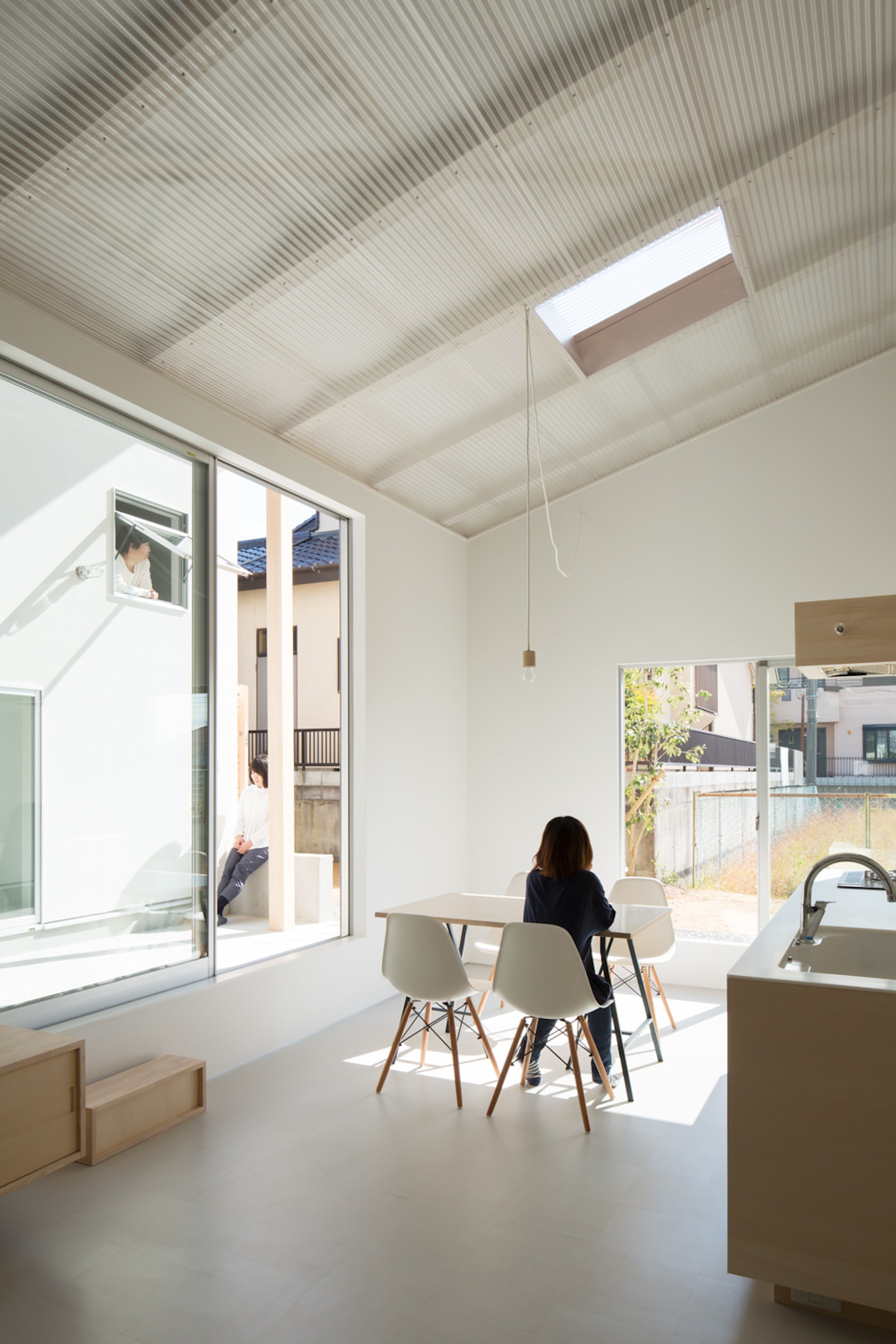 Floating Roof House Masahiro Miyake Y M Design Office Architizer Journal