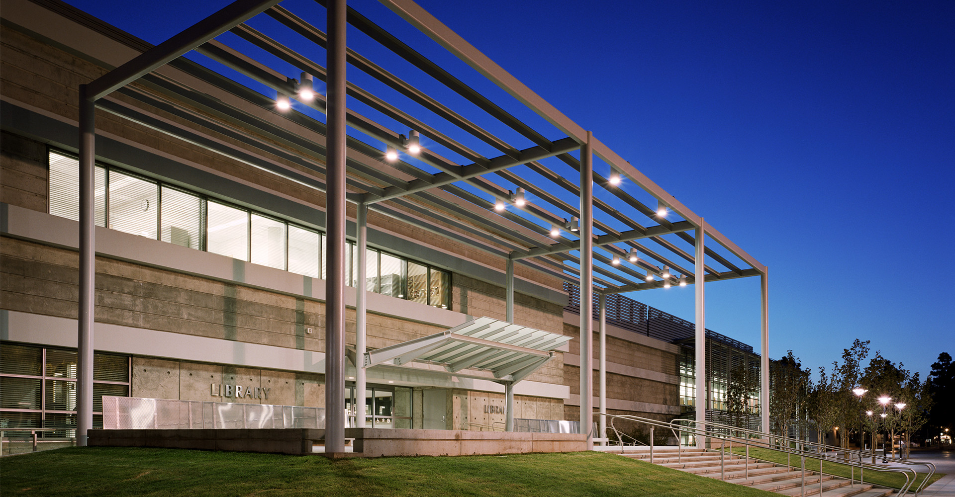 University Of Arizona Health Sciences Innovation Building By CO ...