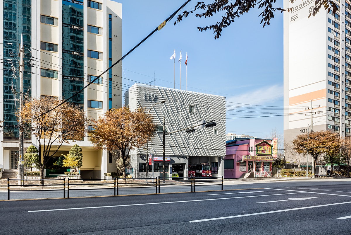 © Yong Ju Lee Architecture