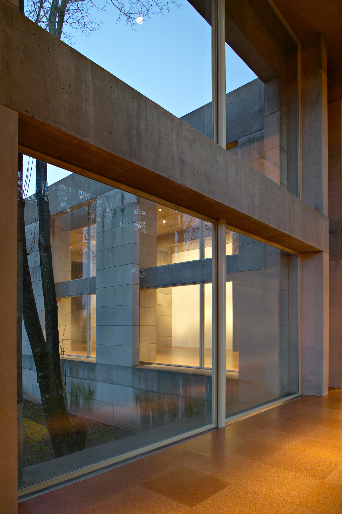 Ezra and Cecile Zilkha Gallery, Wesleyan University by Belmont Freeman ...