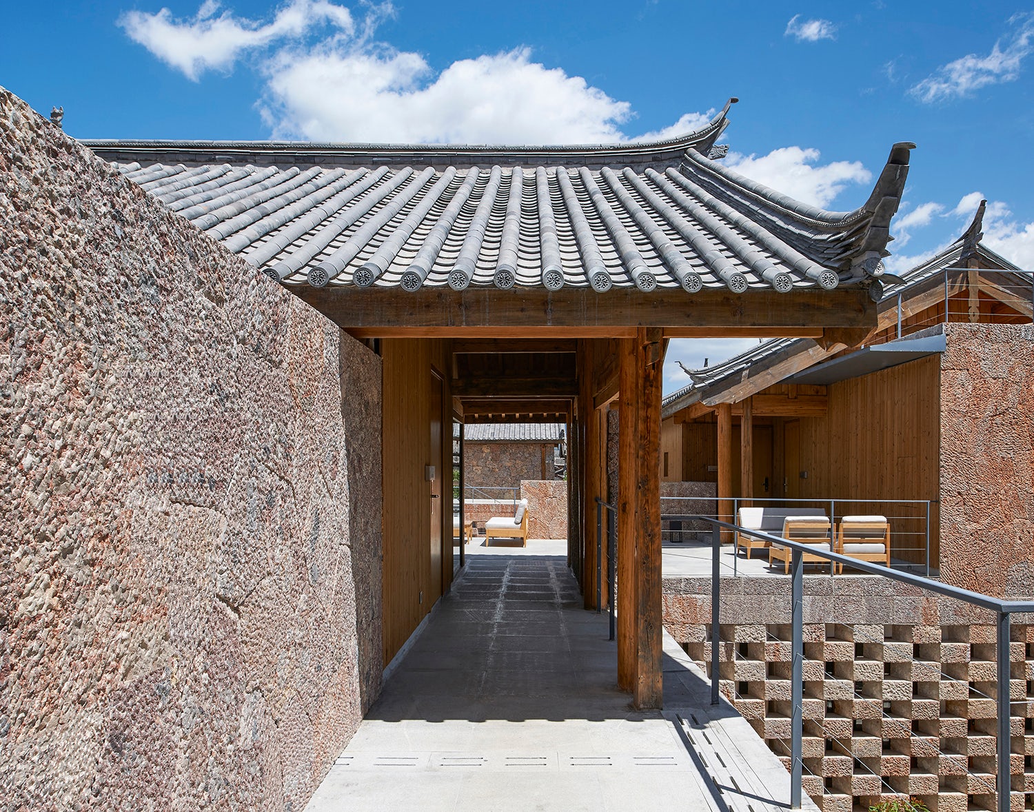 © Tsutsumi And Associates